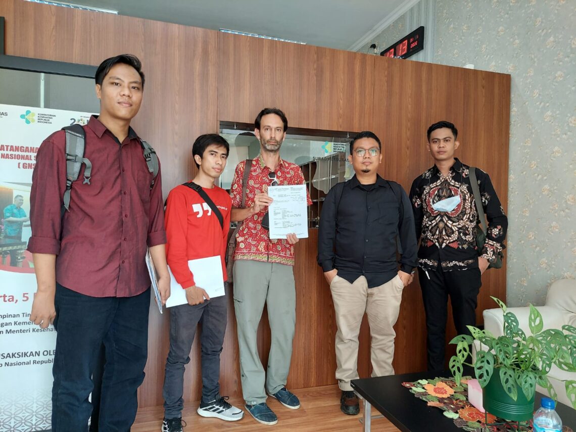 Press Release: WNA bersama seorang WNI lakukan somasi kepada Menkes untuk segera menghentikan vaksinasi Covid19